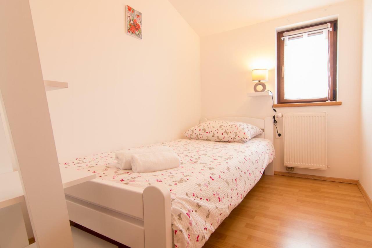 Apartman Deni Peroj Exterior foto